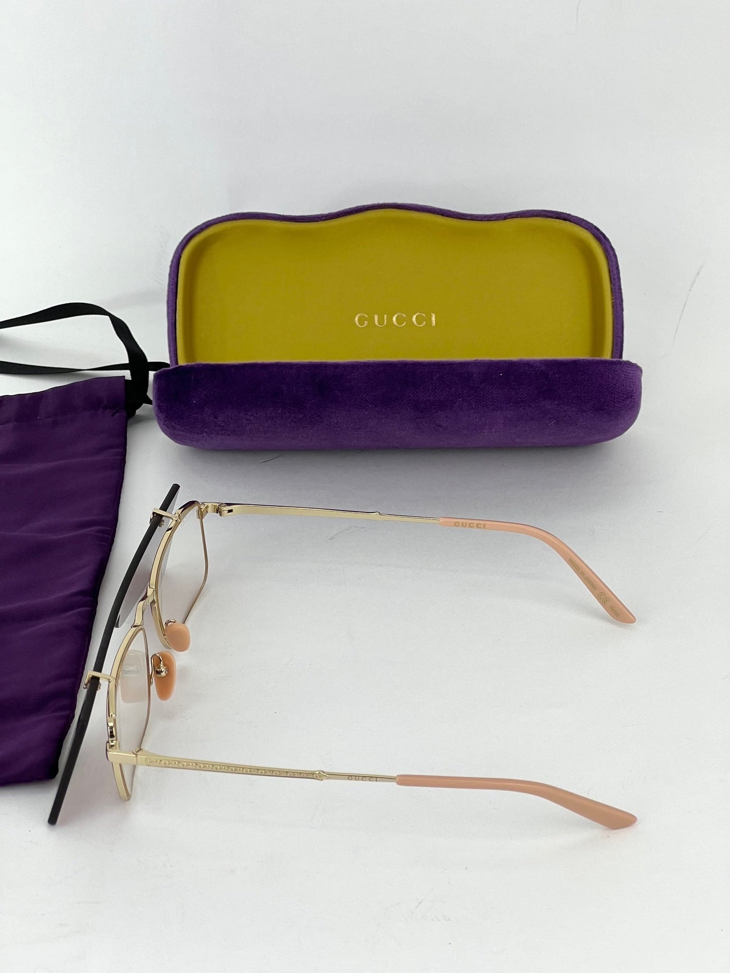 Gucci Flip-Up Sunglasses Rectangle Red Gold frames