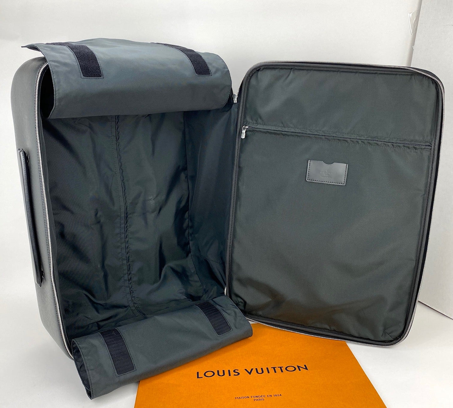 Louis Vuitton Pegase 60 Ardoise Taiga  Rolling suitcase carry on Luggage pre owned